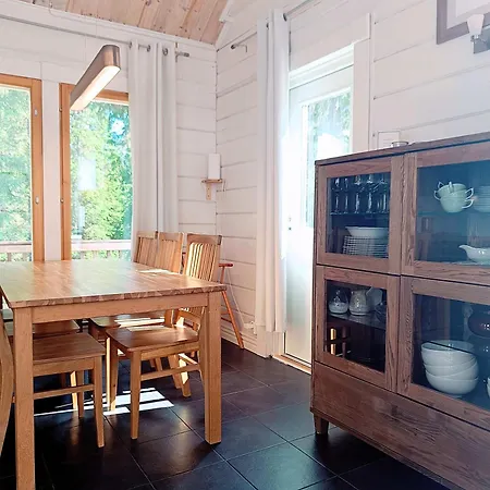 Salmikunnaan B 度假居